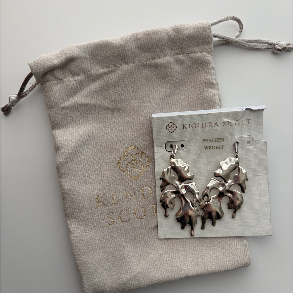Kendra Scott Silver Savannah Feather Weight Earrings New